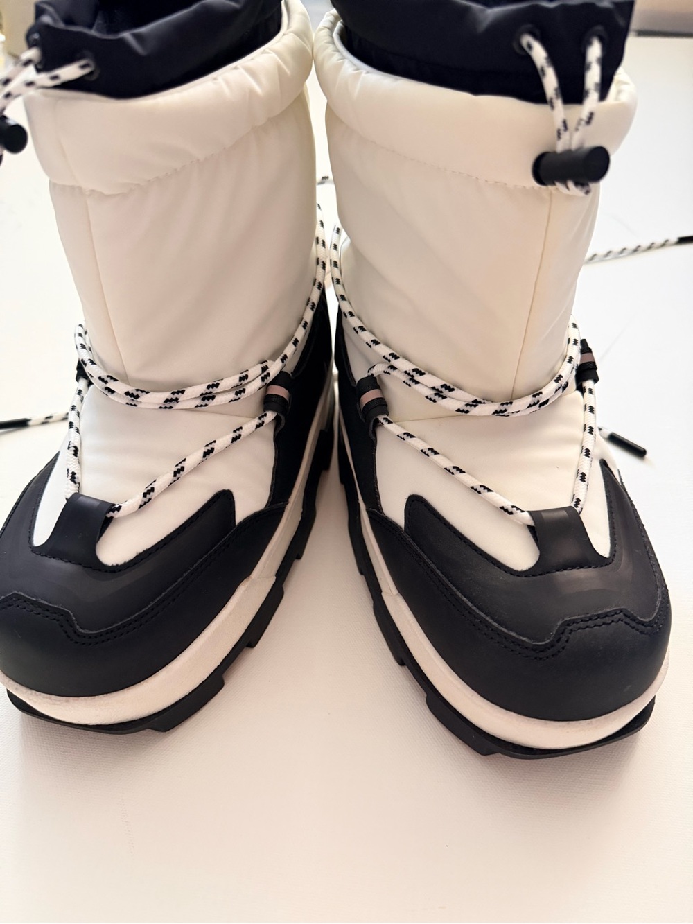 Zara White & Black Water-Resistant Quilted Snow Boots – Size 37 / US 6.5 (NWT)
